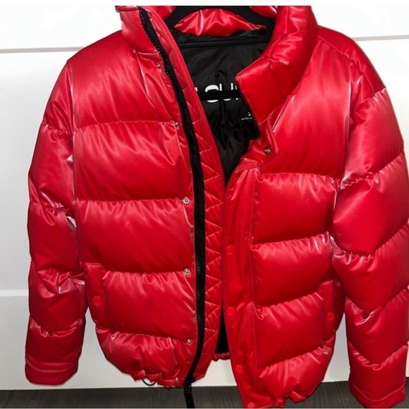 ARITZIA SUPERPUFFF IN CATALINA RED - Picture 6 of 6